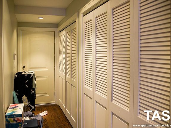 3rd image of 2538 N Southport Ave #2A