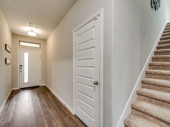 2nd image of 529 Ardsley Ln