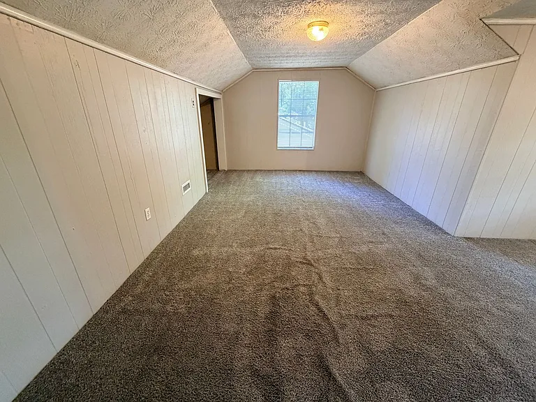 1005 N Oak St #B — Photo 22