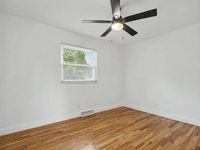 11247 Fawnhaven Dr — Photo 9
