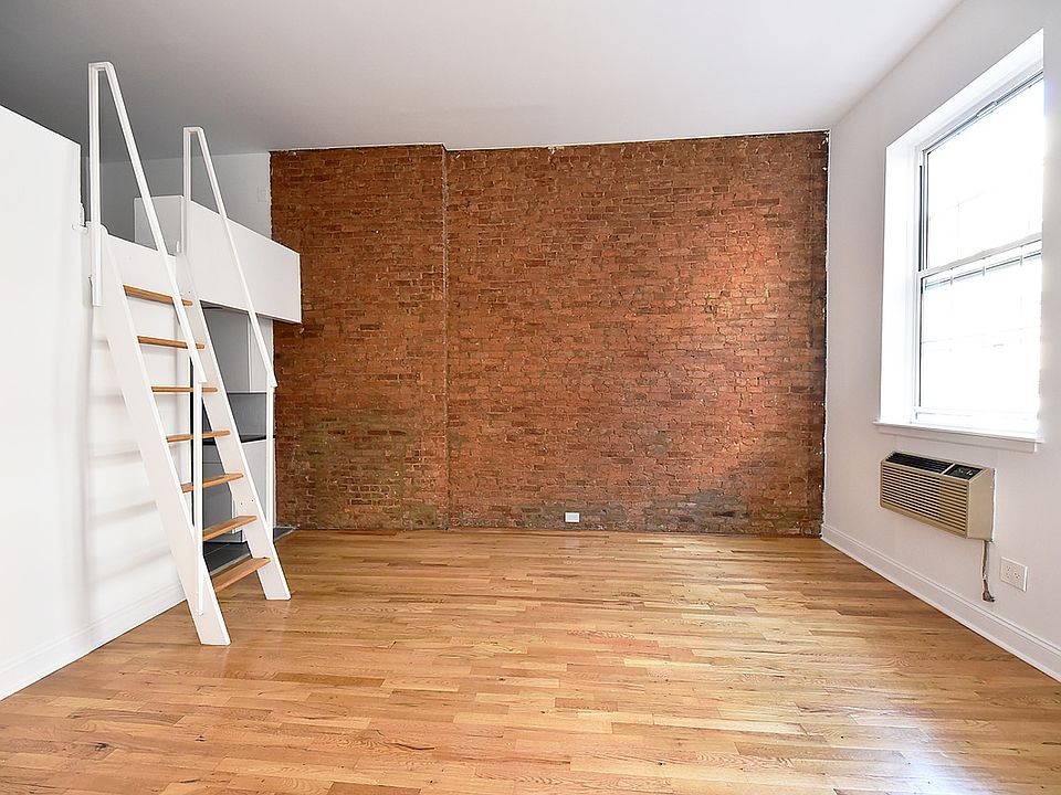 1st image of 226 W 15th St APT 2A