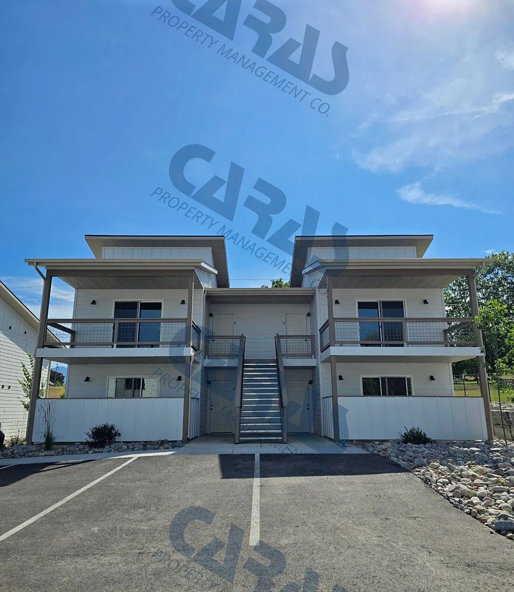 2 bed, 824 sqft, $1,395 — Photo 1