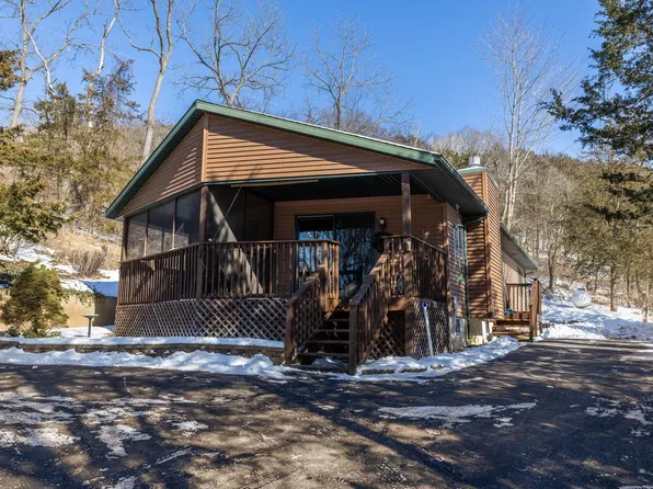 E594 Mundsack ROAD, Genoa, WI 54632