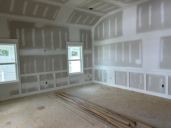 5th image of 86 Fiber St