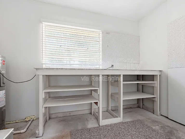 2860 Cedarcrest Dr — Photo 18
