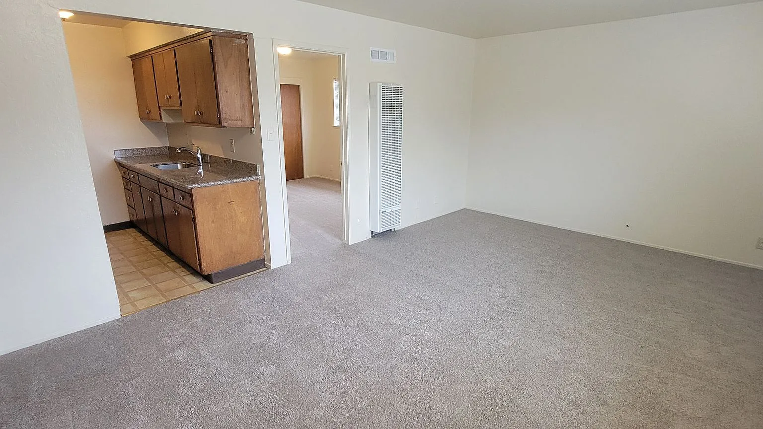 -This is a great 1-bdr right in the heart of Berkeley — Photo 2