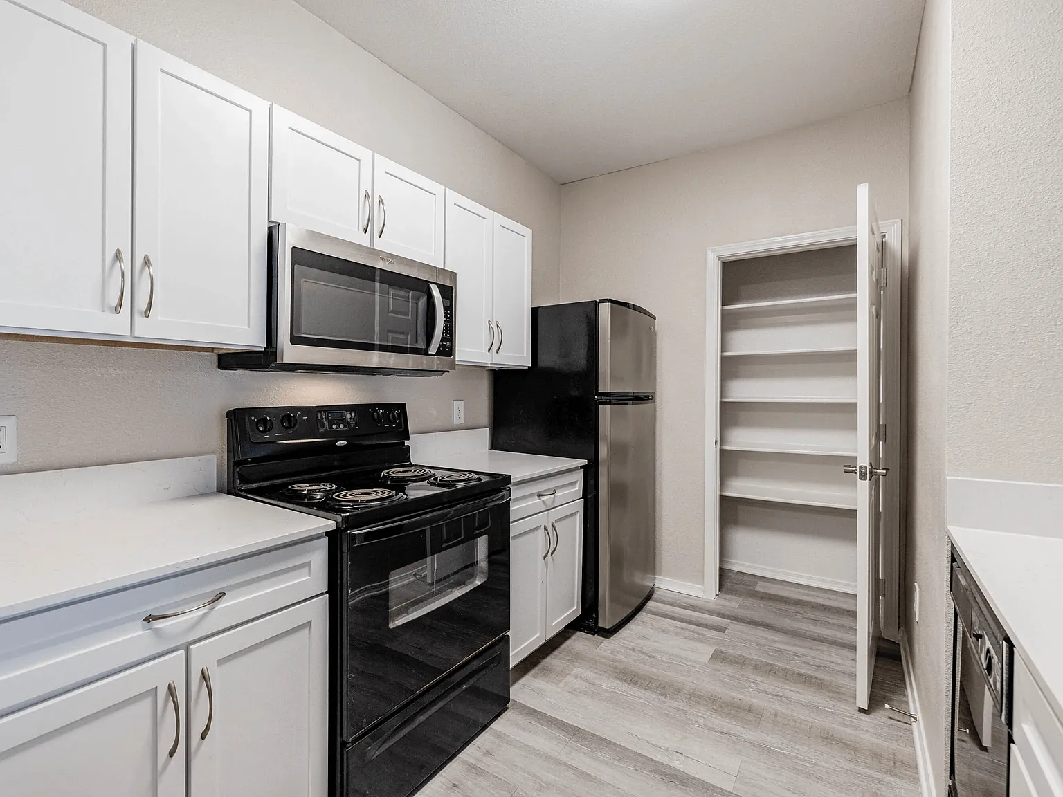 Arioso Apartments and Townhomes — Photo 3
