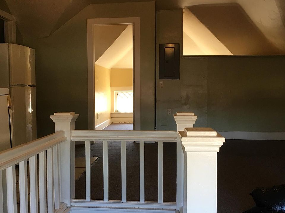 1st image of 71 E Tallmadge Ave APT 6