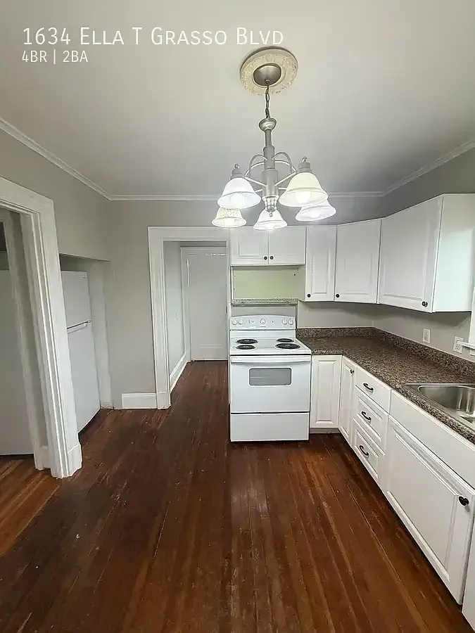 1634 Ella T Grasso Blvd — Photo 4