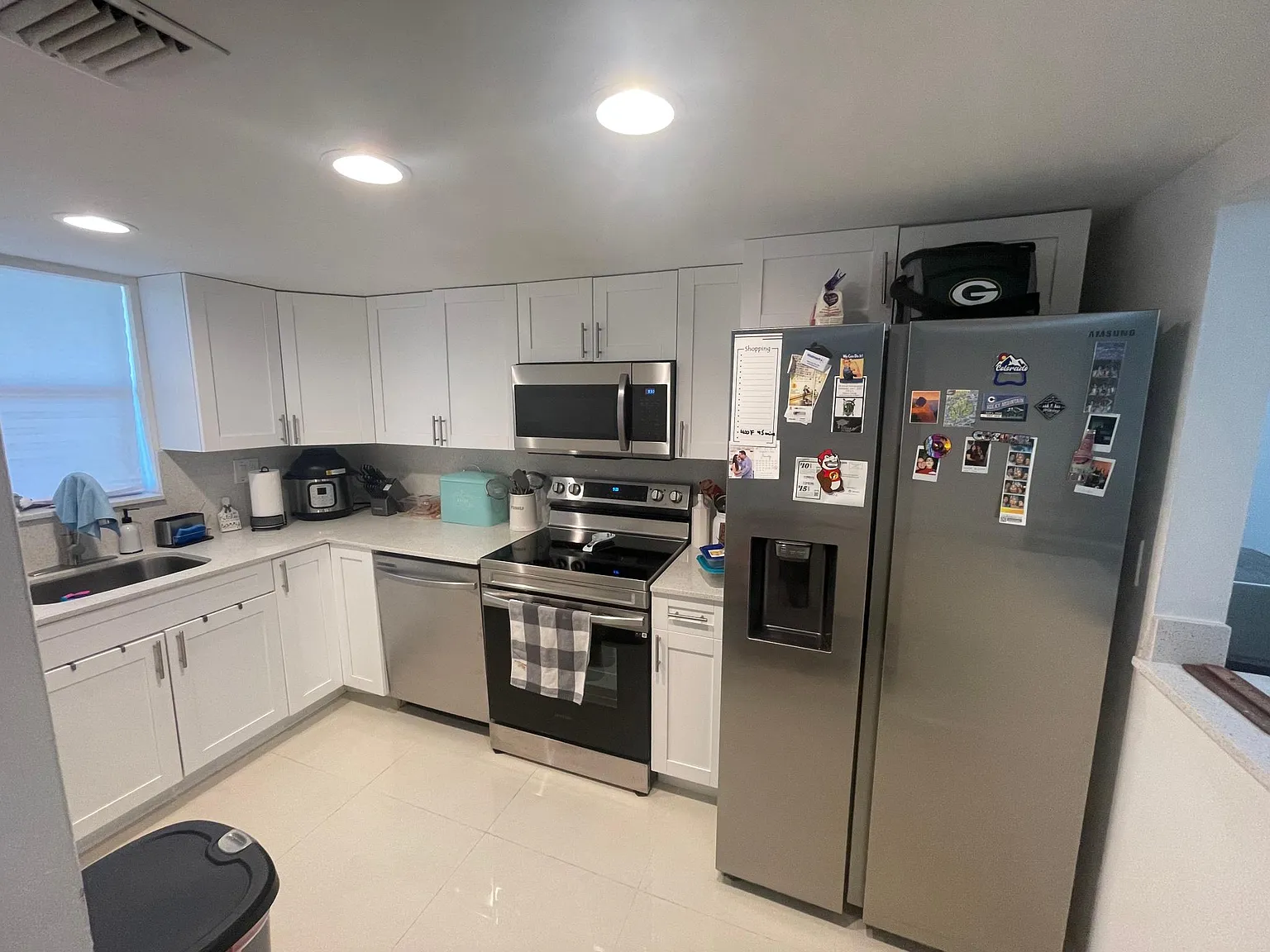 1 bed, 1.5 bath, 1125 sqft, $2,100 — Photo 1