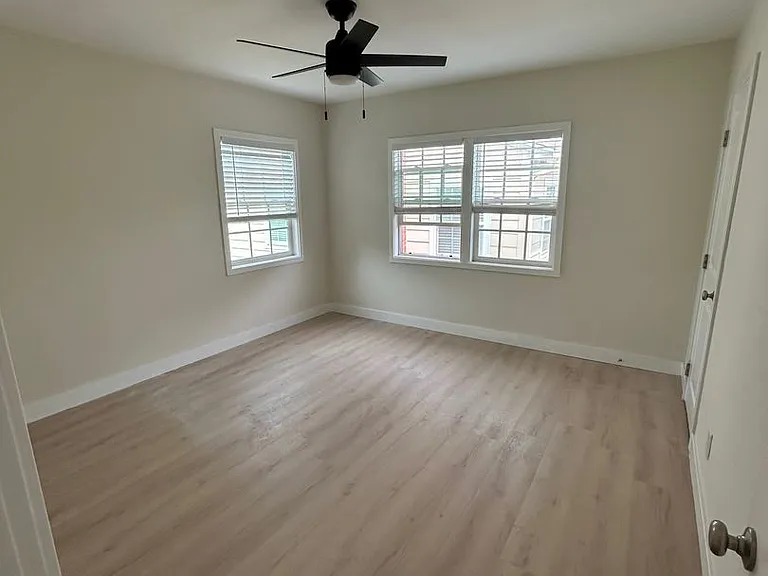 4002-6 Florida Street Apartments — Photo 11
