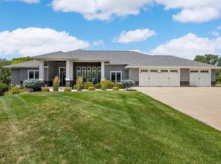 1354 Spring Ridge Ct NE, Swisher, IA 52338