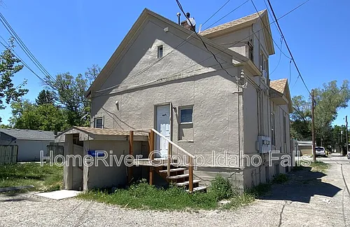 1350 1/2 Lake Ave Photo 1