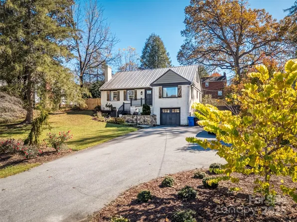 140 Lakeview Ave, Brevard, NC 28712