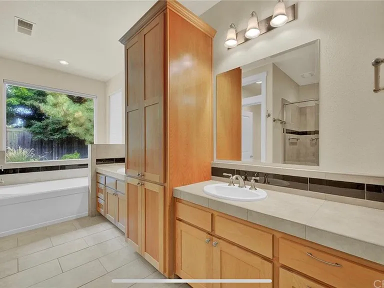 1928 Wisteria Ln — Photo 13