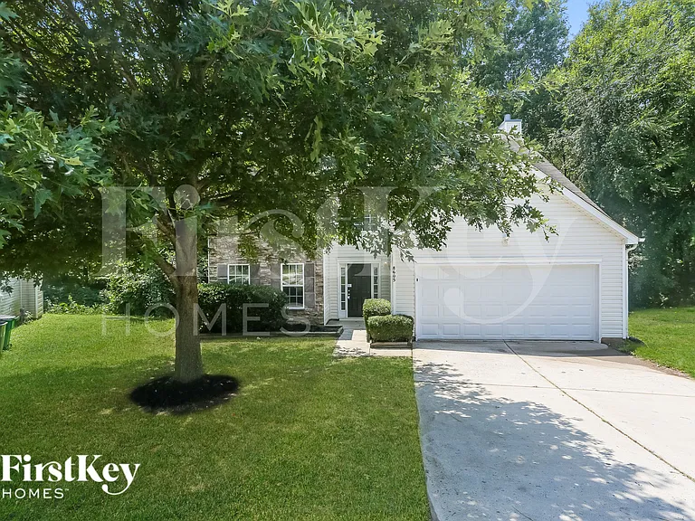 8605 Royal Bluff Dr — Photo 1