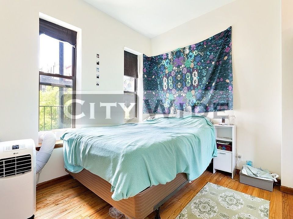 2nd image of 320 E 93rd St APT 3C