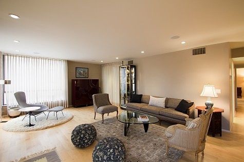 3rd image of 2304 S Beverly Glen Blvd Unit 204