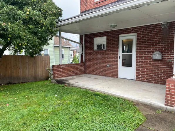 1017 Lilac St, Natrona Heights, PA 15065