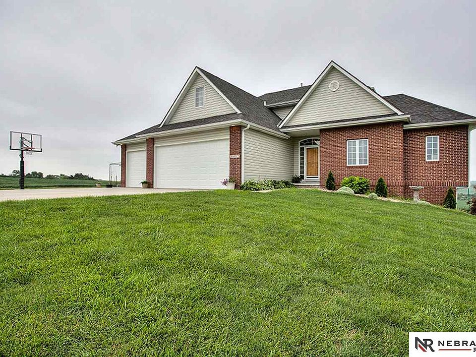 1st image of 25075 Coral Ln