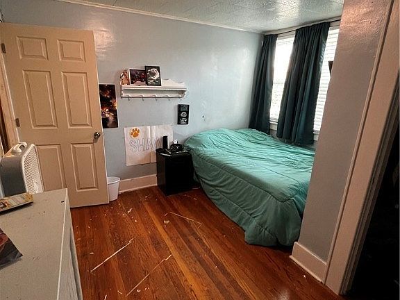 5th image of 309 Roxford Rd N