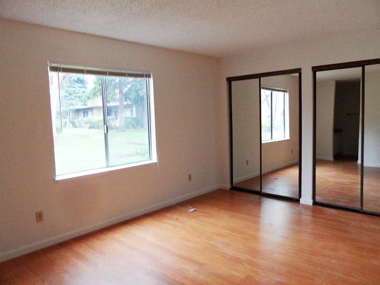 296 Tradewinds Dr #1 — Photo 9