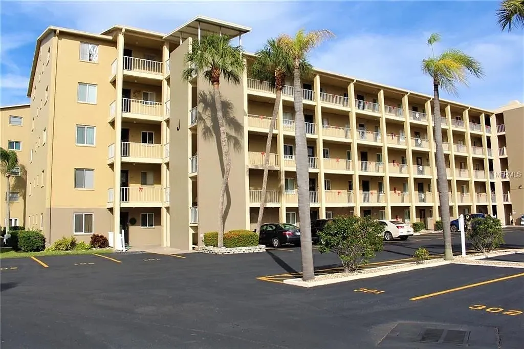 2 bed, 1144 sqft, $1,650 — Photo 1