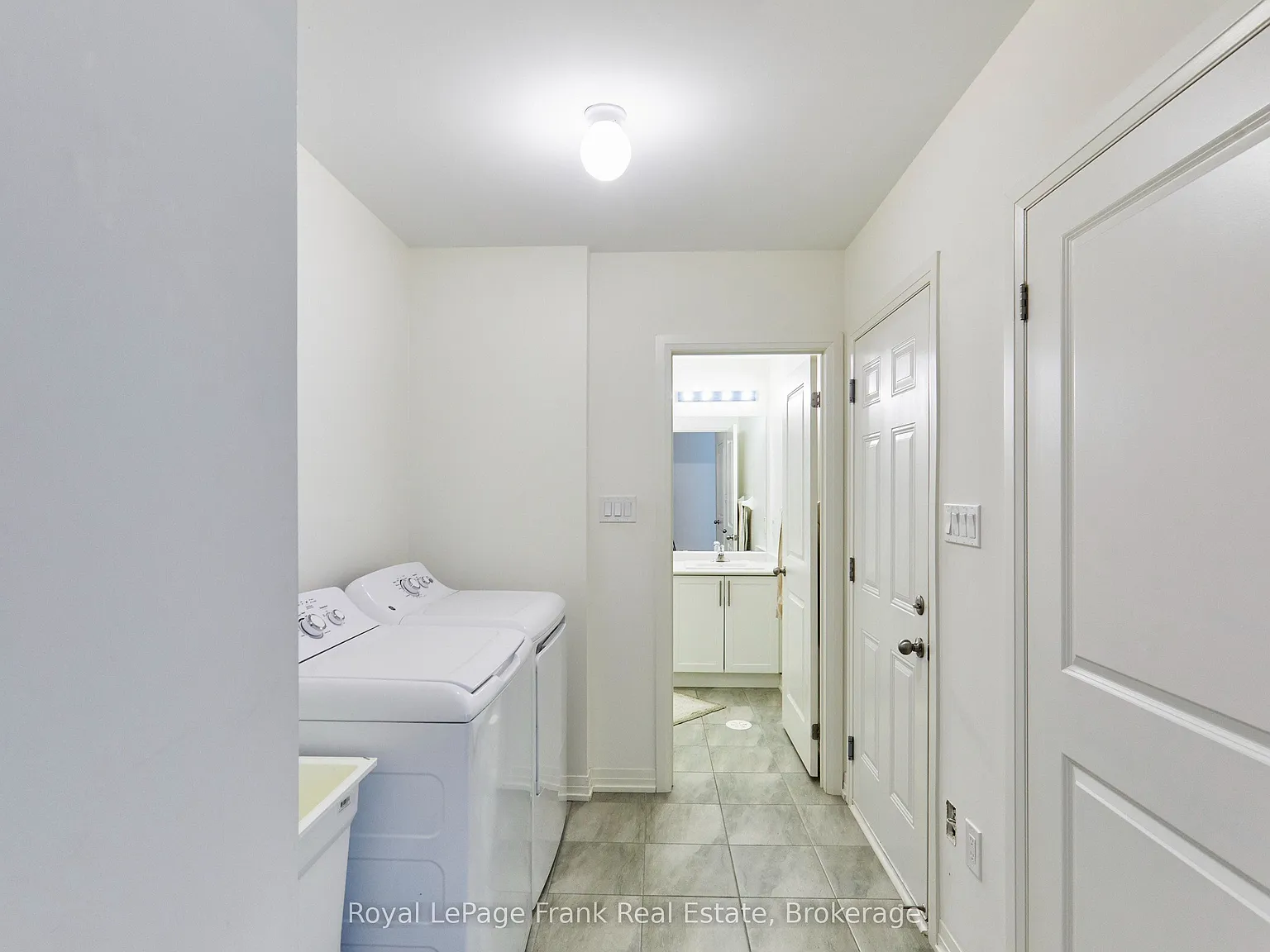 4 bed, $3,000 — Photo 4