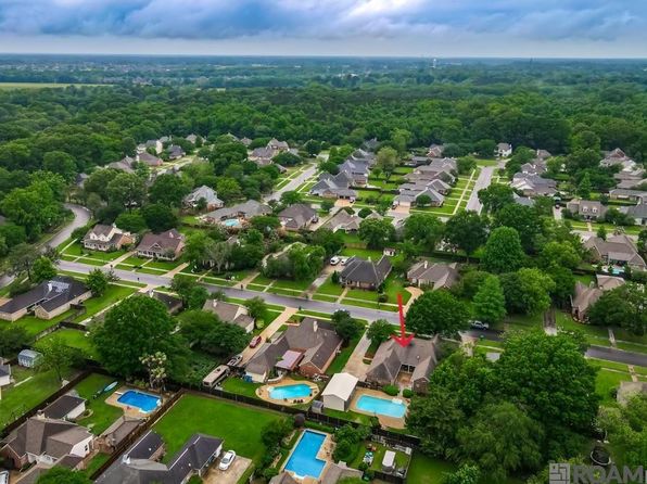 5104 Creek Valley Dr, Zachary, LA 70791