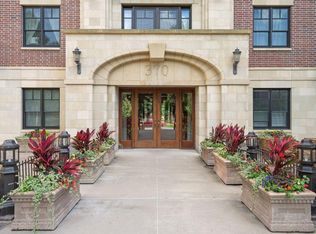 370 Marshall Ave APT 204, Saint Paul, MN 55102