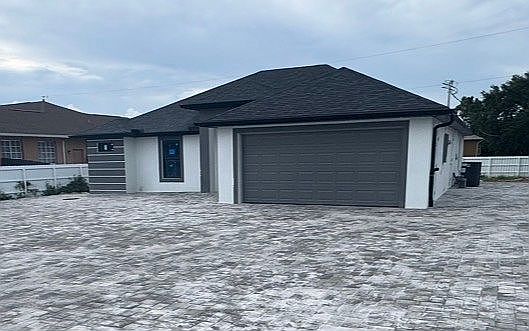 2nd image of 4512 Lee Blvd