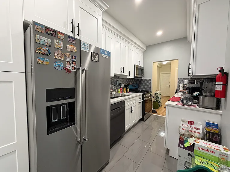 38 Duncan Ave #4 — Photo 7