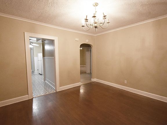 4th image of 4056 Arthington Blvd