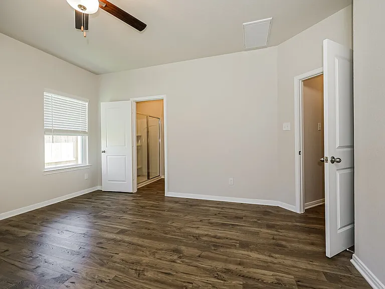 16427 Honeysuckle Hill Dr — Photo 11