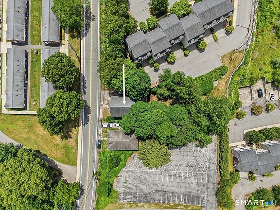 3rd image of 371 Laurel Hill Avenue