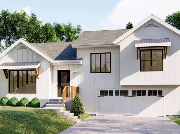 14 Spruce Ln, Blue Ridge, VA 24064