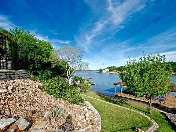 4th image of 409 Peninsula Ct