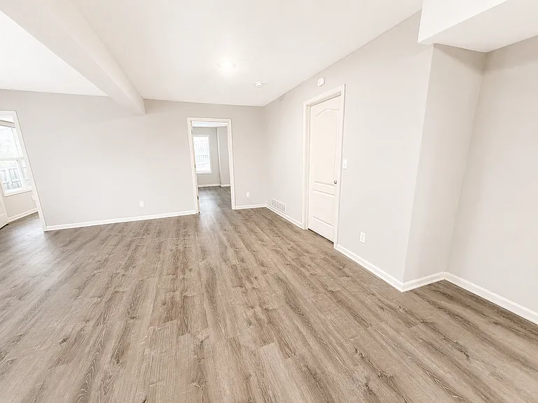208 Jackal Dr — Photo 27