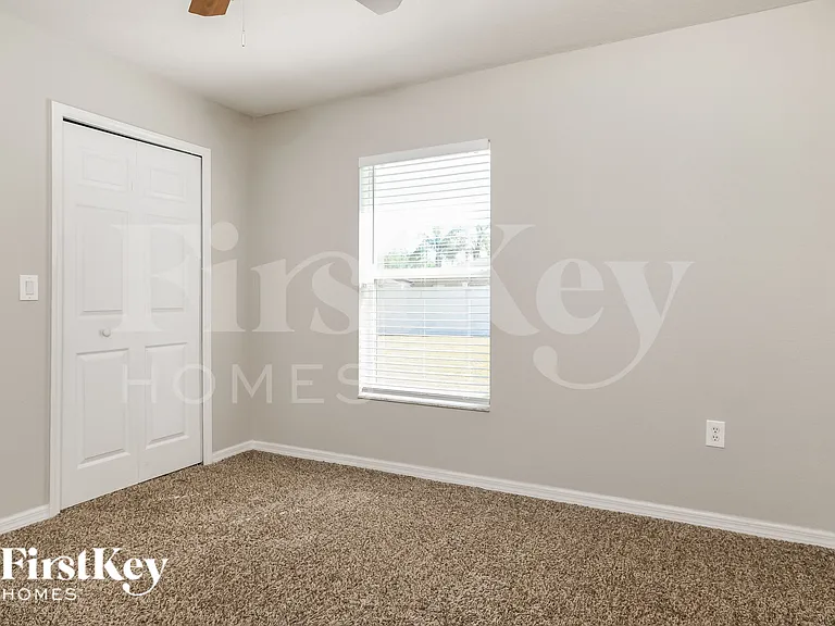 557 Reddicks Cir — Photo 13