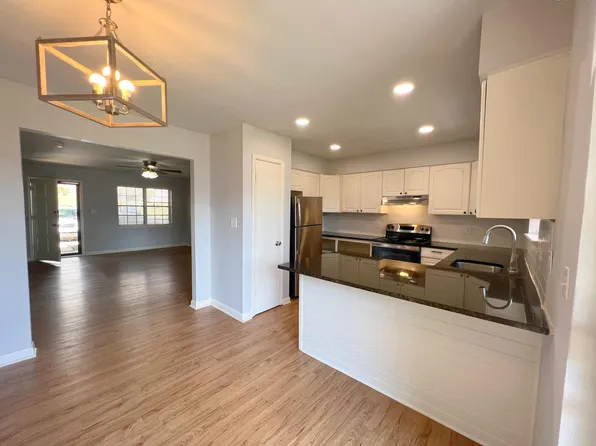 2644 Southbury Cir, Vestavia, AL