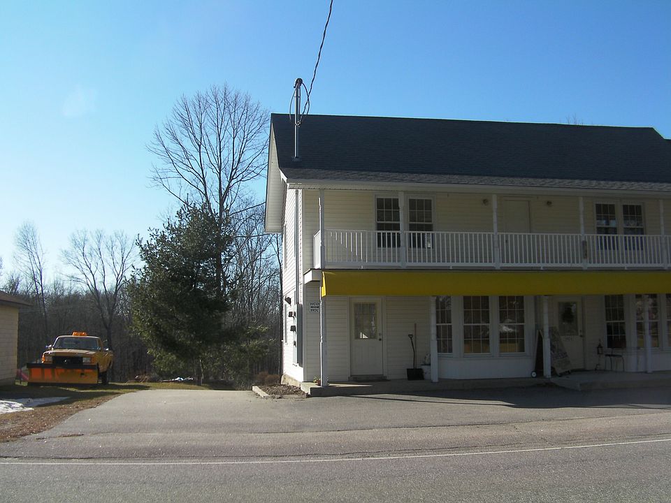 2nd image of 197 Trumbull Hwy