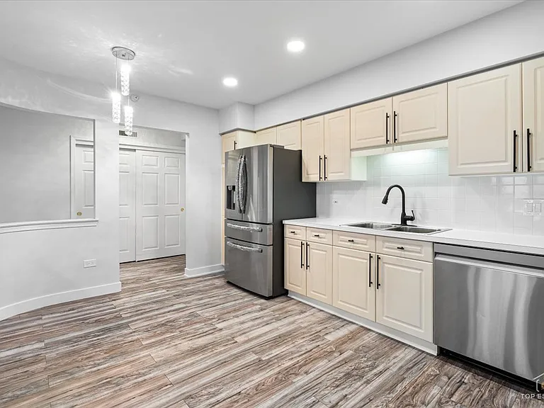 650 S River Rd #812 — Photo 10