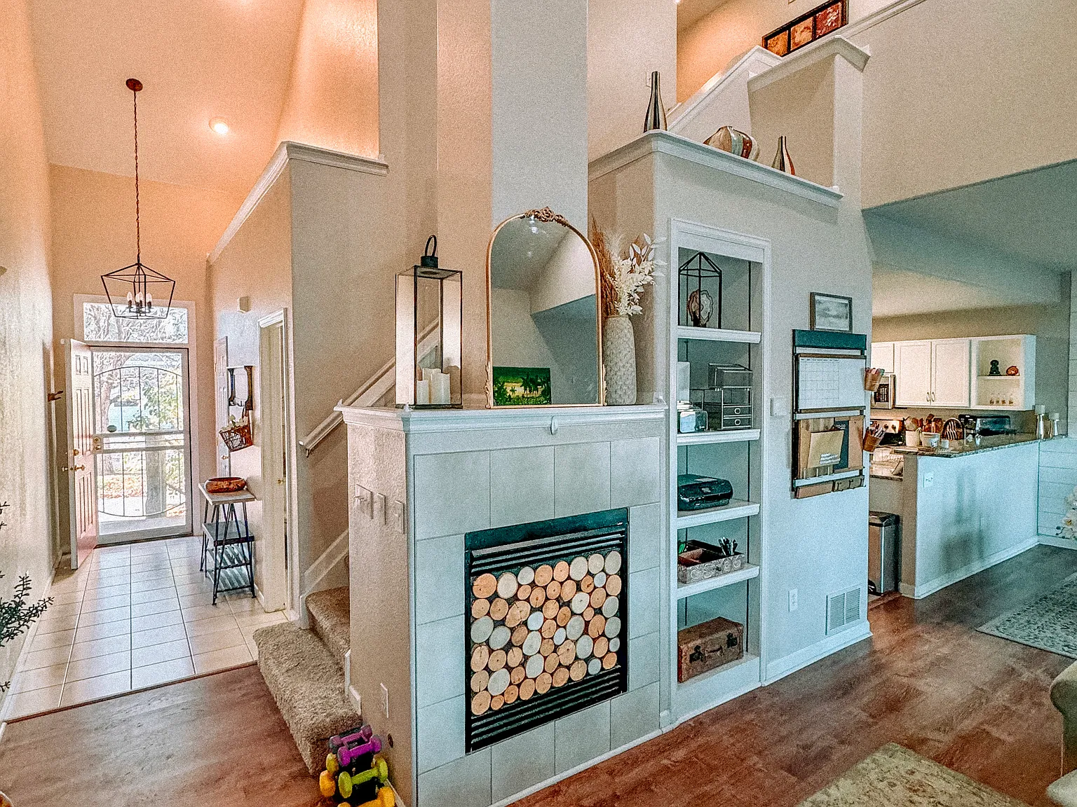 2 bed, $3,750 — Photo 1