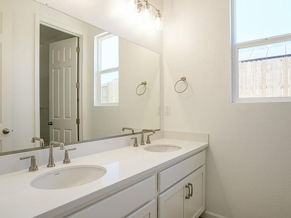 5th image of 4921 Rhubarb Court