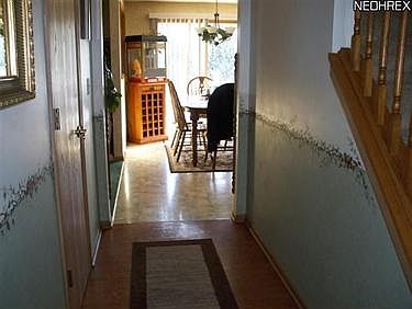 3rd image of 418 Birchwood Dr