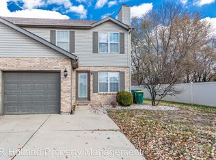 914 Natasha Cir #B, O Fallon, IL 62269