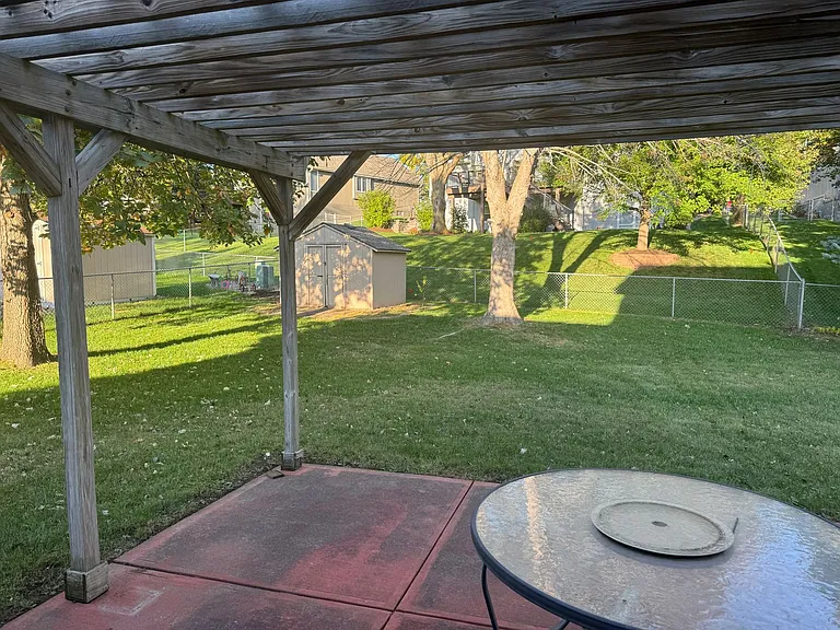 1908 Franklin Dr — Photo 18