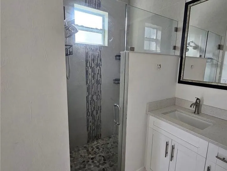 1147 Antonio St E — Photo 10