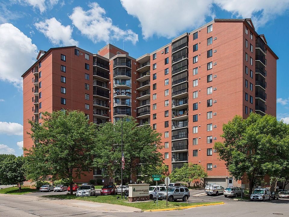 1st image of 6500 Woodlake Dr APT 406