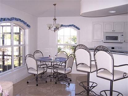4th image of 7 Floral Ct